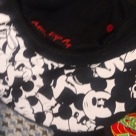 New,Mickey Mouse Cap - Picture 2 of 2